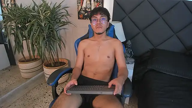 kai storn online show from March 12, 12:35 pm