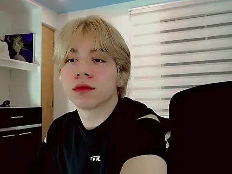 duvisex19 online show from April 24, 3:31 am