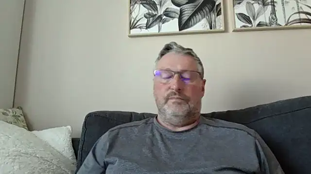 doudou310 online show from April 9, 3:40 pm