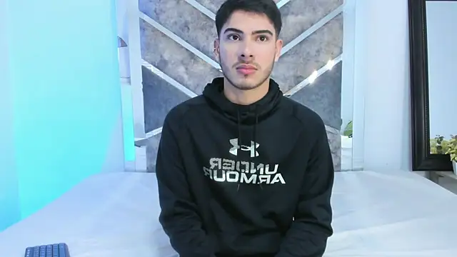 Apolo Gray online show from February 3, 4:32 am