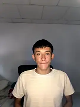 kimgorge online show from March 24, 8:35 pm