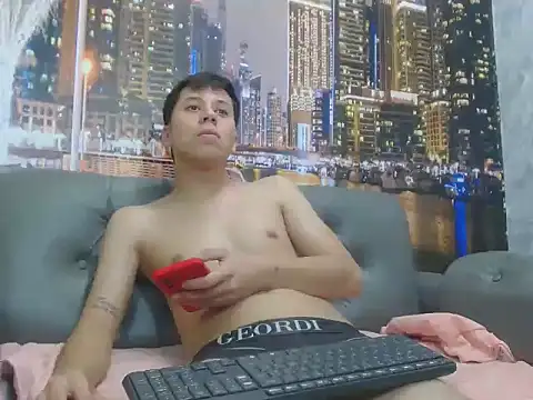 santiago xxxcol online show from April 10, 11:12 pm