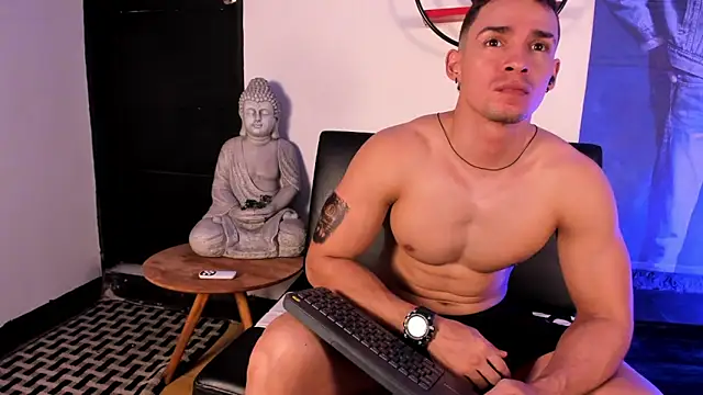 CRISTHIAN WOLF1 online show from May 31, 7:48 pm