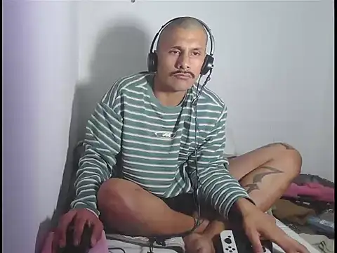 saddad714 online show from February 24, 8:15 am