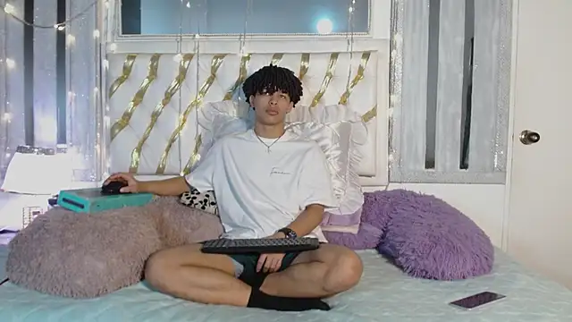 ian smith  online show from February 4, 12:11 pm