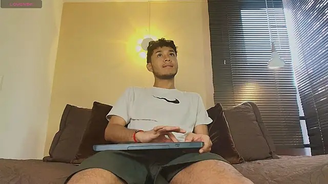 Damon Salvarote S online show from April 13, 7:25 pm