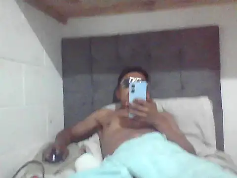 FierrudoMora777 online show from May 10, 1:18 am