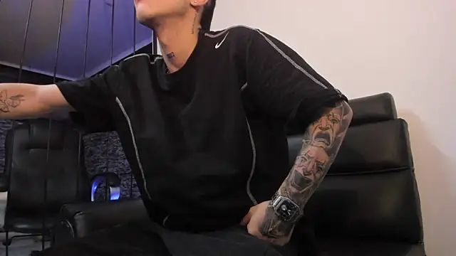 Dereck Boy  online show from March 25, 4:16 am