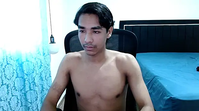 Pedestal diamant online show from April 1, 8:17 pm