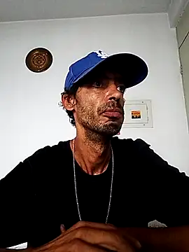 Swicth love online show from April 1, 4:37 pm