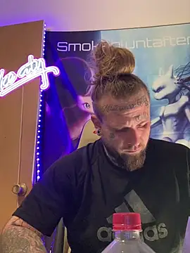 Smokebluntafterblunt online show from April 4, 1:46 am