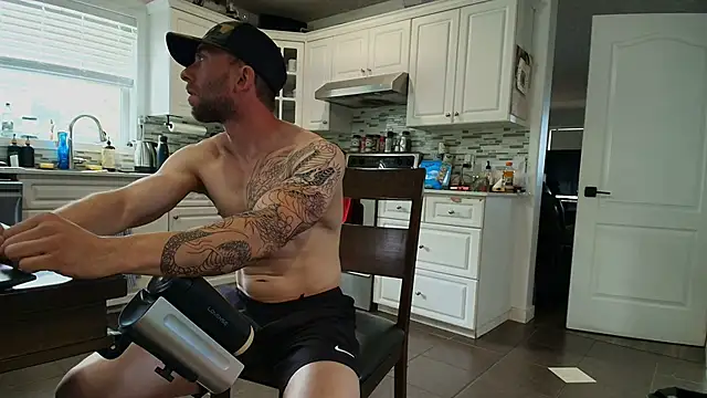 averageandsum online show from June 3, 4:12 pm