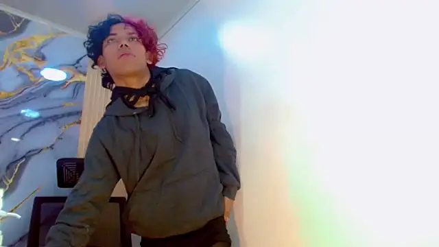 DaviidBuckx  online show from April 8, 8:36 am