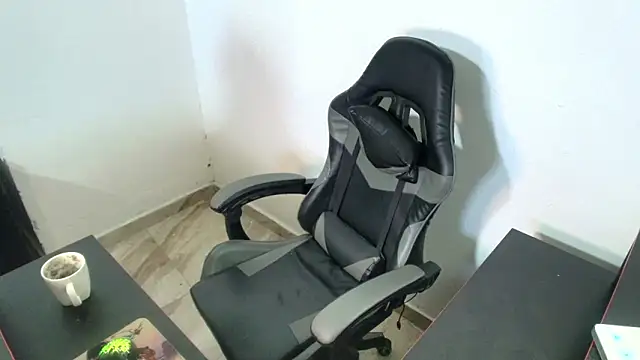 Xanderstone00 online show from February 18, 7:11 pm