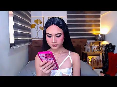 JuicyCockThea online show from May 8, 1:06 am