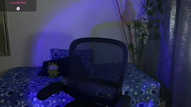 eithan jonnes online show from March 8, 12:19 am