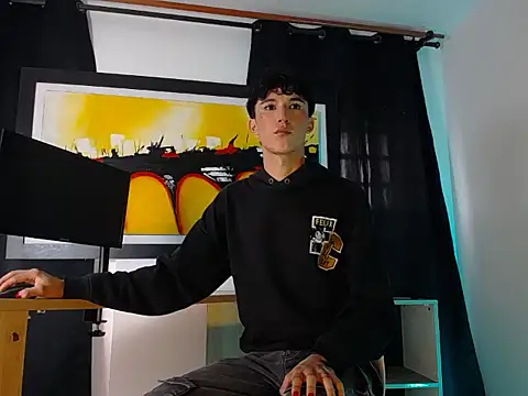 jullian ricci online show from March 4, 8:49 pm