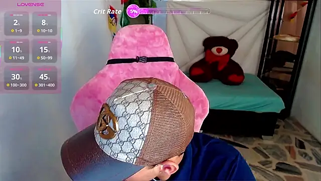 Top and bottom online show from June 15, 2:25 am
