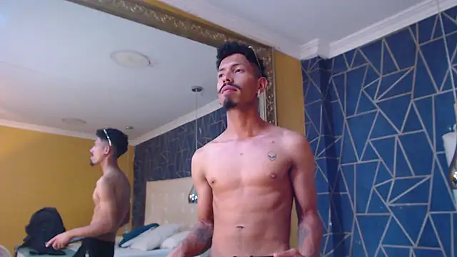 NoaahTylor online show from February 26, 9:05 pm