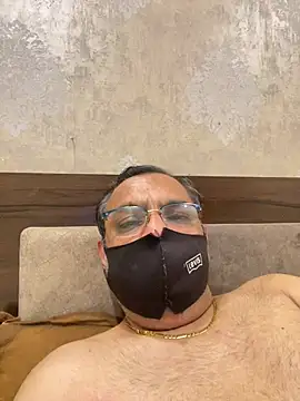 maleattention online show from April 1, 5:21 pm