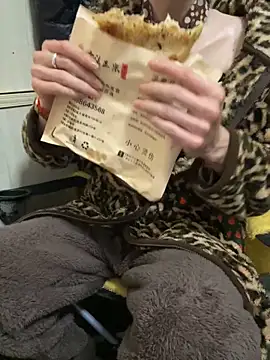 yixianshen188 online show from March 7, 12:58 pm