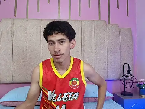 skinny jean  online show from March 2, 8:05 pm