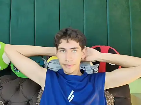 skinny jean  online show from February 21, 7:59 pm