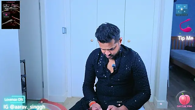 aarrav hotty online show from February 15, 8:50 pm