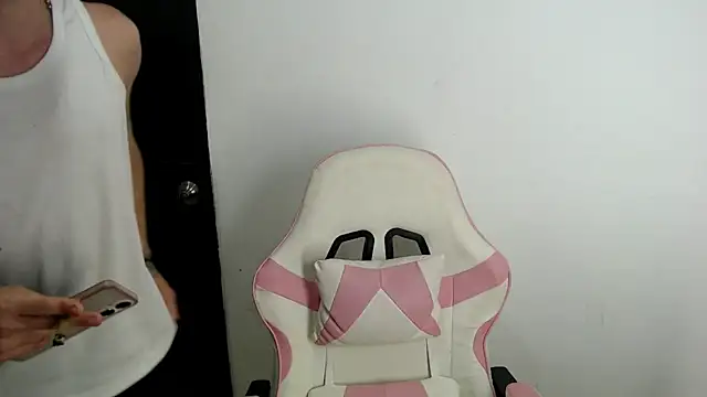 Angel boyx online show from February 21, 9:05 pm