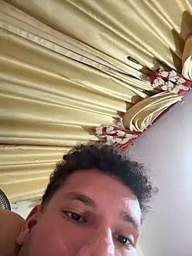 Valentinacouple online show from February 22, 5:09 am