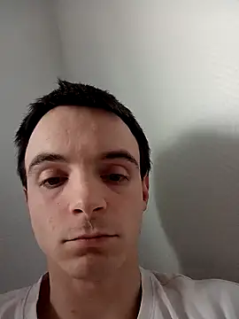 thom7246 online show from March 31, 9:11 am