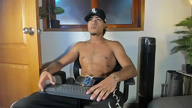 Jeremy wallker online show from July 15, 8:59 pm
