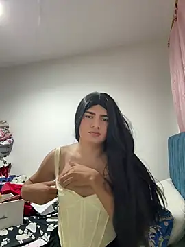 Emma Paez online show from May 9, 6:58 am