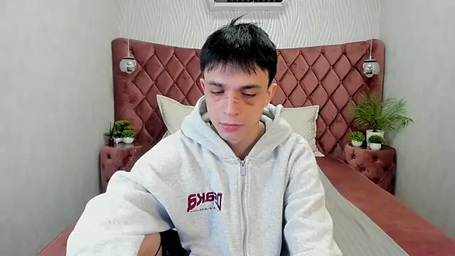 ClarkBev online show from April 15, 6:24 am