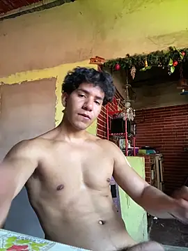 Alejandrososas online show from May 28, 4:27 pm