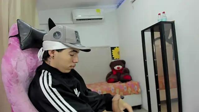 Bad bunnyy  online show from April 14, 1:22 pm