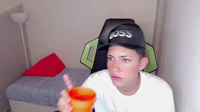 Street poemm  online show from March 24, 9:41 pm