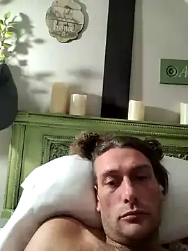 pleasser1985 online show from March 4, 10:22 am