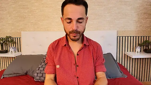 Adams Sanz online show from March 23, 7:09 pm