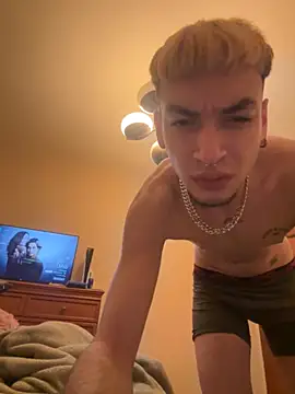 Cubantwink14 online show from February 23, 8:43 pm