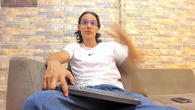 Noha castellano online show from March 2, 1:29 pm