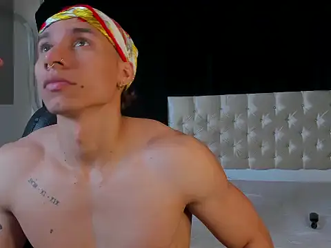 adam smiith1 online show from March 25, 8:02 pm