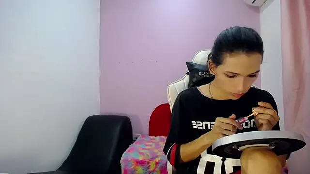 Larry craft online show from March 24, 9:19 pm