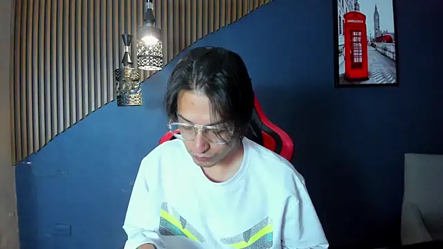 EriickFerrer online show from March 8, 2:15 am