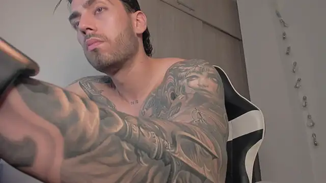 Axel  Blaze online show from April 1, 1:41 pm