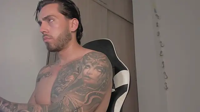 Axel  Blaze online show from April 14, 1:00 pm