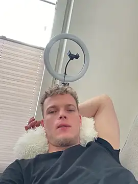 Dencchikk22 online show from March 30, 11:11 am