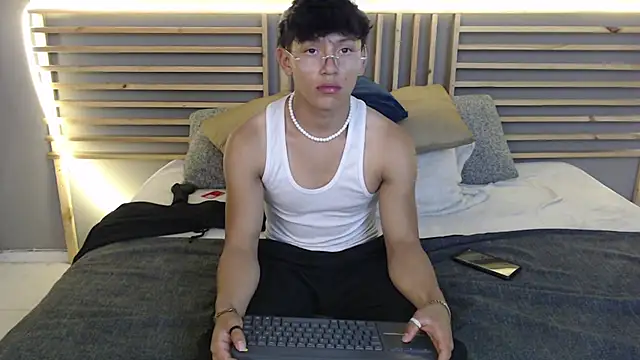 clark ken01 online show from February 26, 10:44 pm