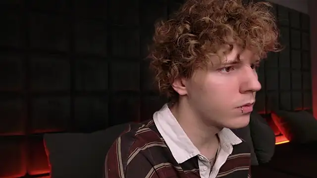 Mickey Hawk online show from March 2, 4:23 am