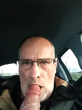 lui8181 online show from March 12, 6:04 pm